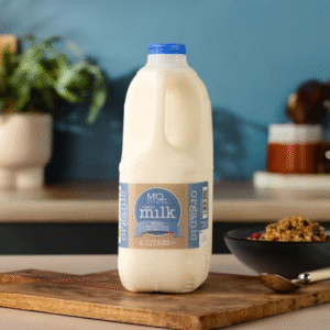 Fresh whole milk 2L 2 bottles